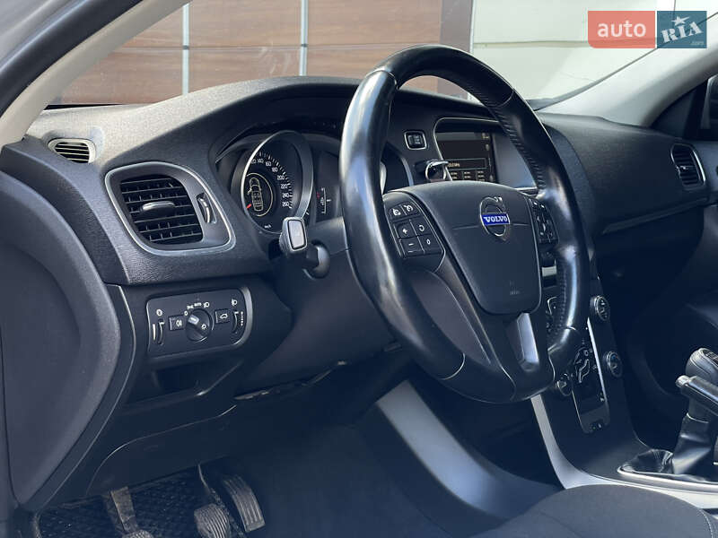 Хэтчбек Volvo V40 2014 в Бердичеве