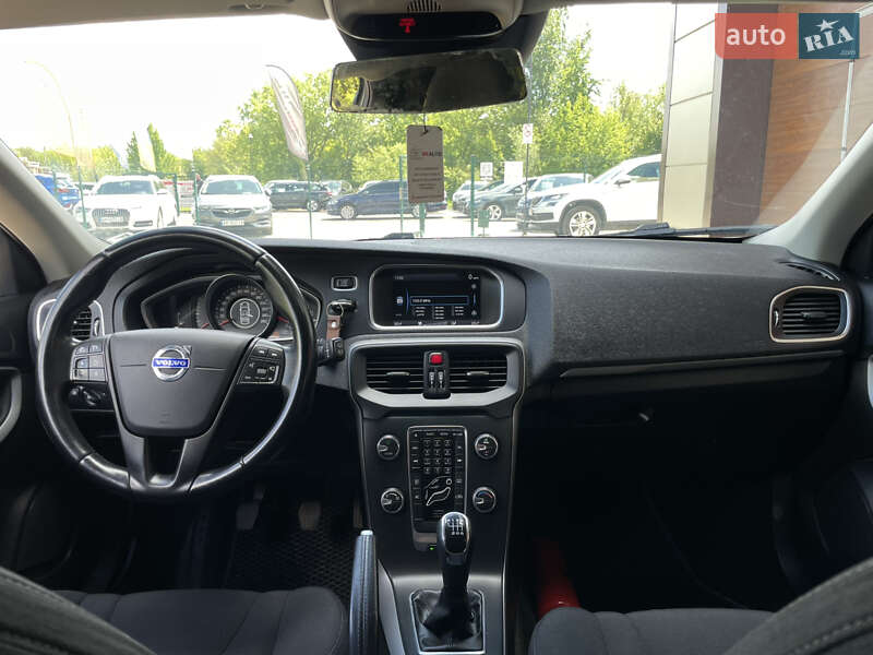 Хэтчбек Volvo V40 2014 в Бердичеве