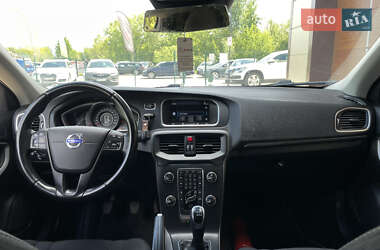Хэтчбек Volvo V40 2014 в 