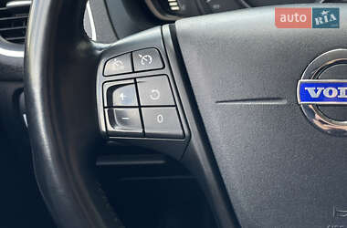 Хэтчбек Volvo V40 2014 в 
