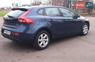 Хетчбек Volvo V40 2018 в 