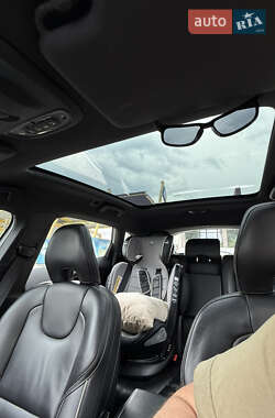 Хэтчбек Volvo V40 2015 в 