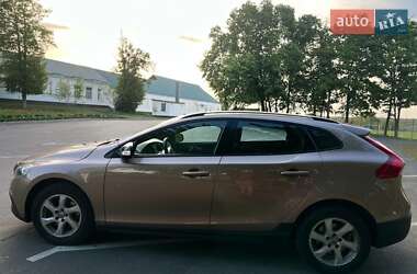 Хэтчбек Volvo V40 2014 в 