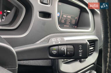 Хэтчбек Volvo V40 2017 в 