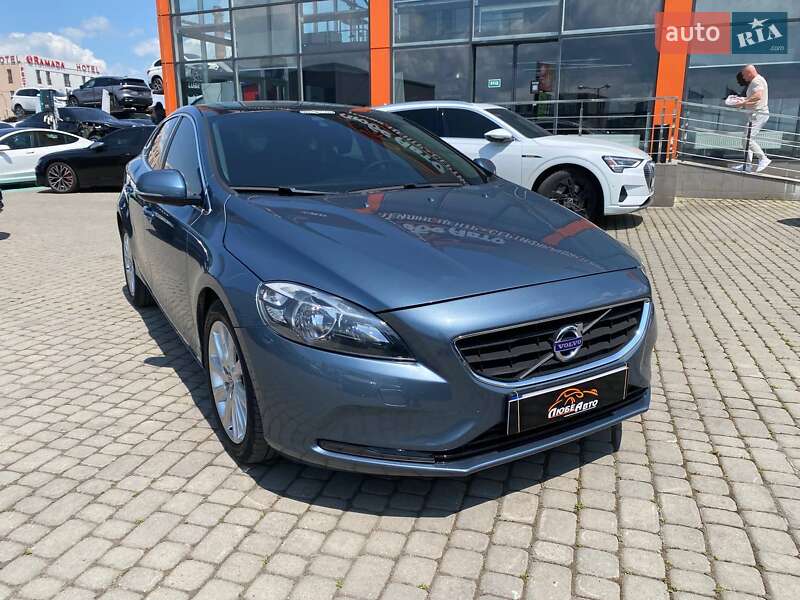 Volvo V40 2013