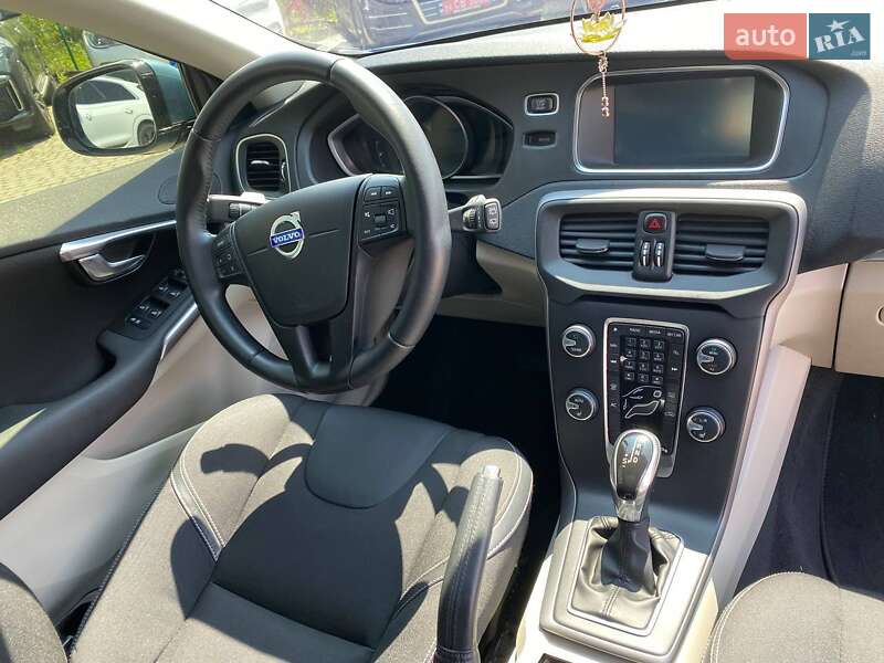 Хэтчбек Volvo V40 2013 в Львове фото 10 Хэтчбек Volvo V40 2013 в Львове