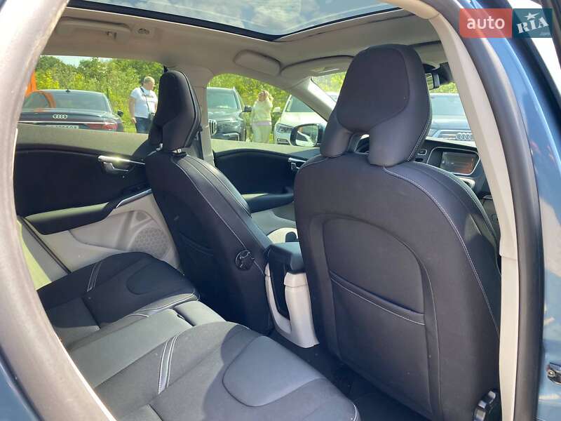 Хэтчбек Volvo V40 2013 в Львове фото 24 Хэтчбек Volvo V40 2013 в Львове