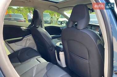 Хэтчбек Volvo V40 2013 в 