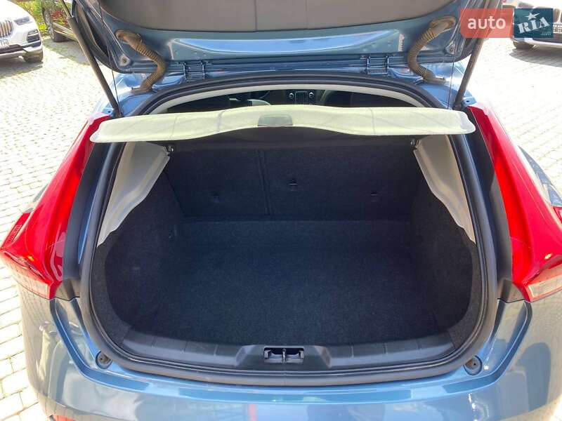 Хэтчбек Volvo V40 2013 в Львове фото 27 Хэтчбек Volvo V40 2013 в Львове