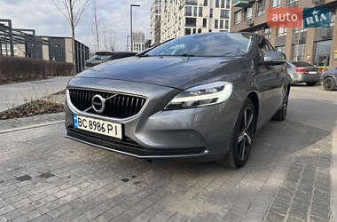 Хетчбек Volvo V40 2017 в Києві