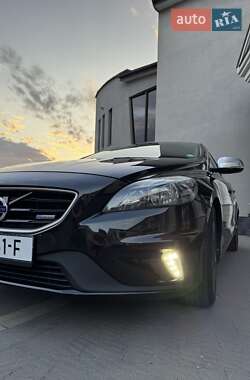 Хэтчбек Volvo V40 2013 в 
