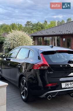Хэтчбек Volvo V40 2013 в 