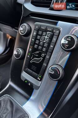 Хэтчбек Volvo V40 2013 в 
