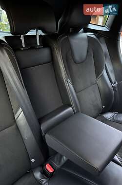 Хэтчбек Volvo V40 2013 в 