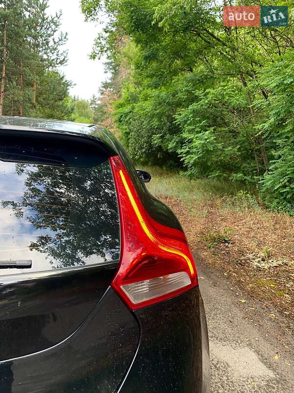 Хэтчбек Volvo V40 2014 в Харькове