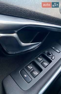 Хэтчбек Volvo V40 2014 в 