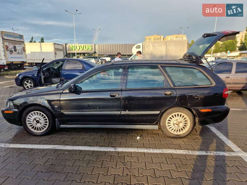 Универсал Volvo V40 2001 в Киеве фото 8 Универсал Volvo V40 2001 в Киеве