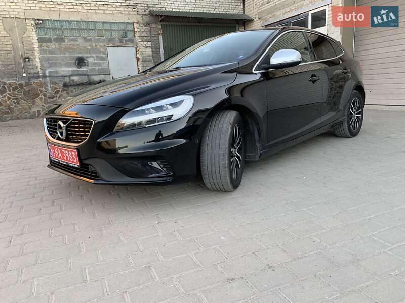 Хетчбек Volvo V40 2019 в Бродах