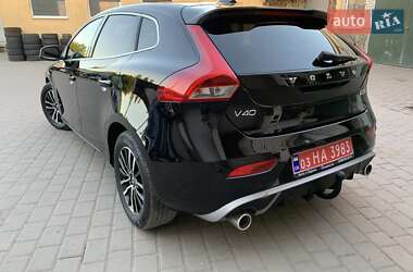 Хэтчбек Volvo V40 2019 в 