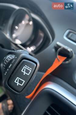 Хэтчбек Volvo V40 2019 в 