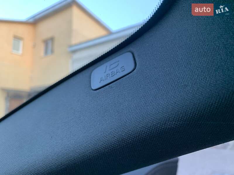 Хетчбек Volvo V40 2019 в Бродах