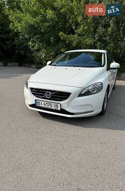 Хетчбек Volvo V40 2014 в Полтаві
