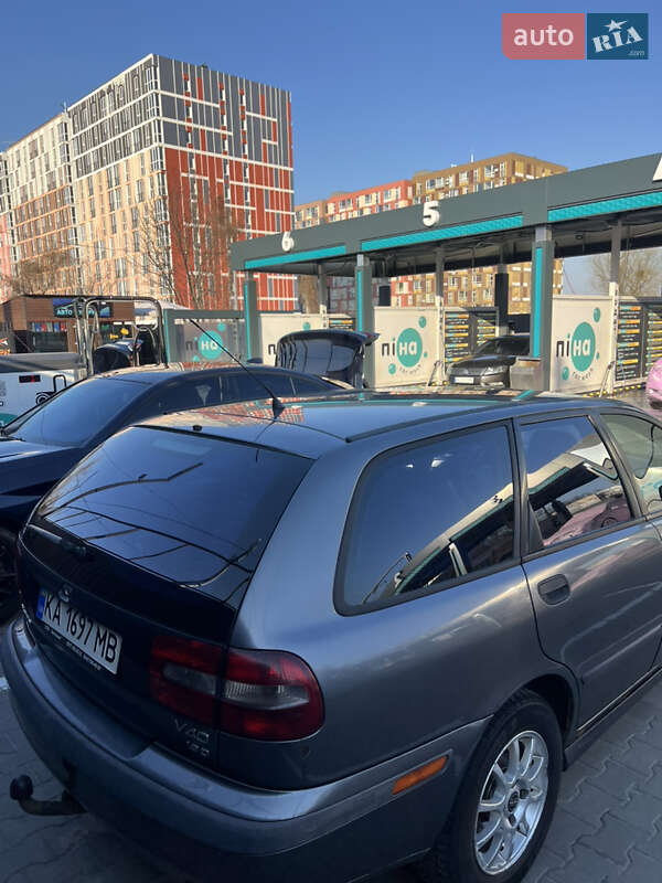 Универсал Volvo V40 2002 в Киеве