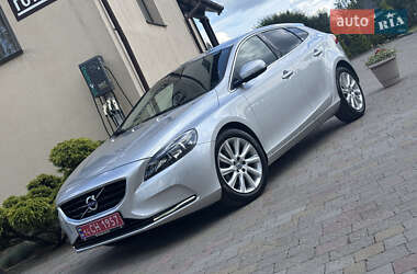Хэтчбек Volvo V40 2014 в 