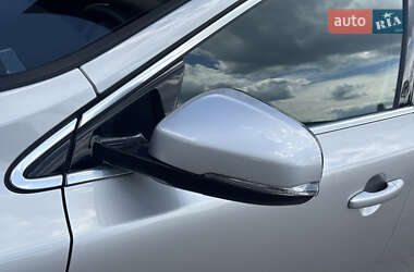 Хэтчбек Volvo V40 2014 в 