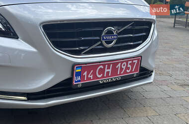 Хэтчбек Volvo V40 2014 в 