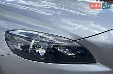 Хэтчбек Volvo V40 2014 в 