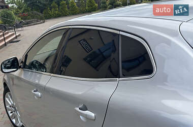 Хэтчбек Volvo V40 2014 в 