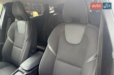 Хэтчбек Volvo V40 2014 в 