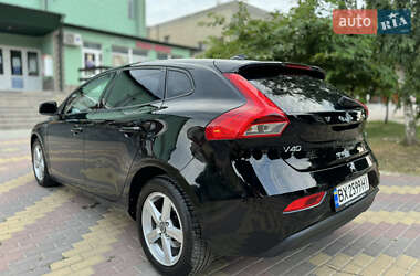 Хэтчбек Volvo V40 2014 в 
