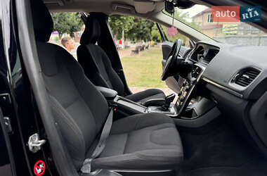 Хэтчбек Volvo V40 2014 в 