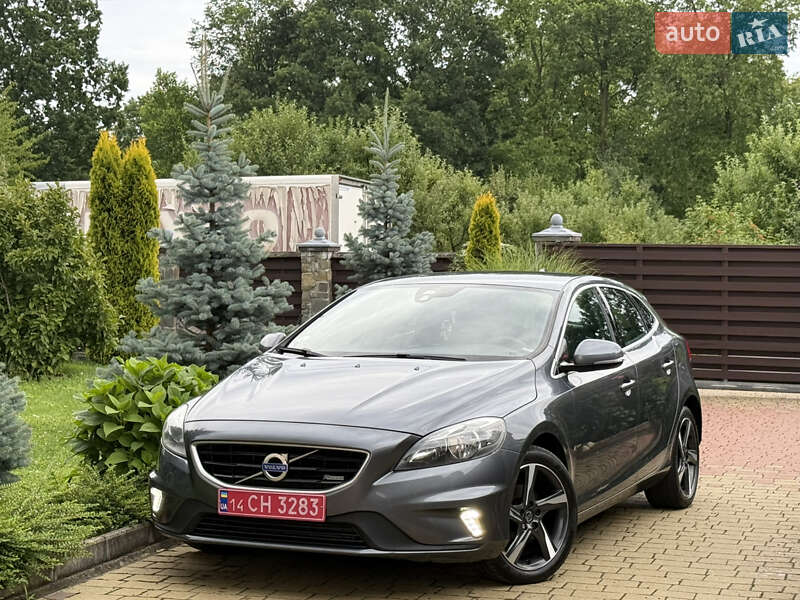 Хэтчбек Volvo V40 2013 в 