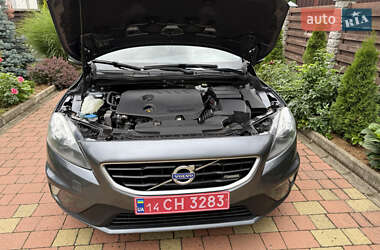 Хэтчбек Volvo V40 2013 в 