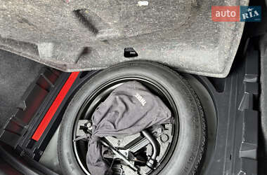 Хэтчбек Volvo V40 2013 в 