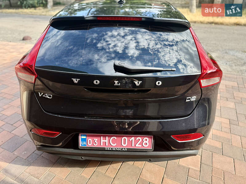 Хэтчбек Volvo V40 2013 в Одессе
