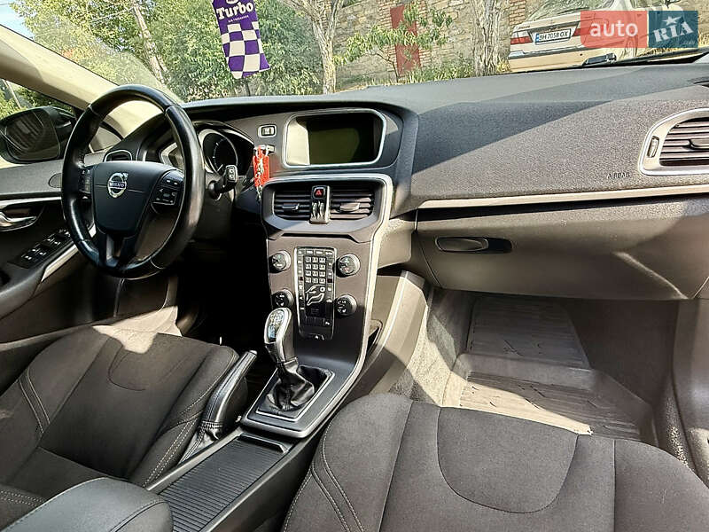 Хэтчбек Volvo V40 2013 в Одессе