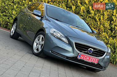 Хэтчбек Volvo V40 2014 в 