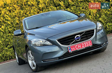 Хэтчбек Volvo V40 2014 в 
