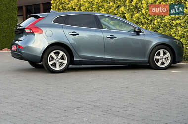 Хэтчбек Volvo V40 2014 в 