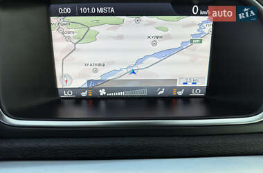 Хэтчбек Volvo V40 2014 в 