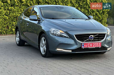 Хэтчбек Volvo V40 2014 в 