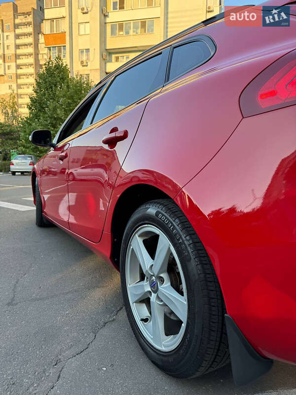 Хетчбек Volvo V40 2013 в Кривому Розі