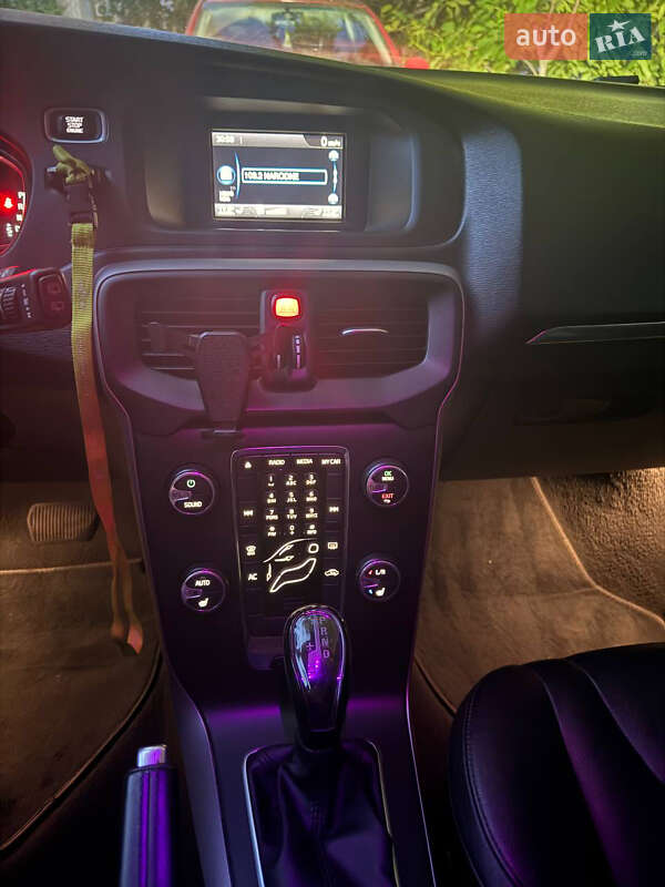 Хетчбек Volvo V40 2013 в Кривому Розі