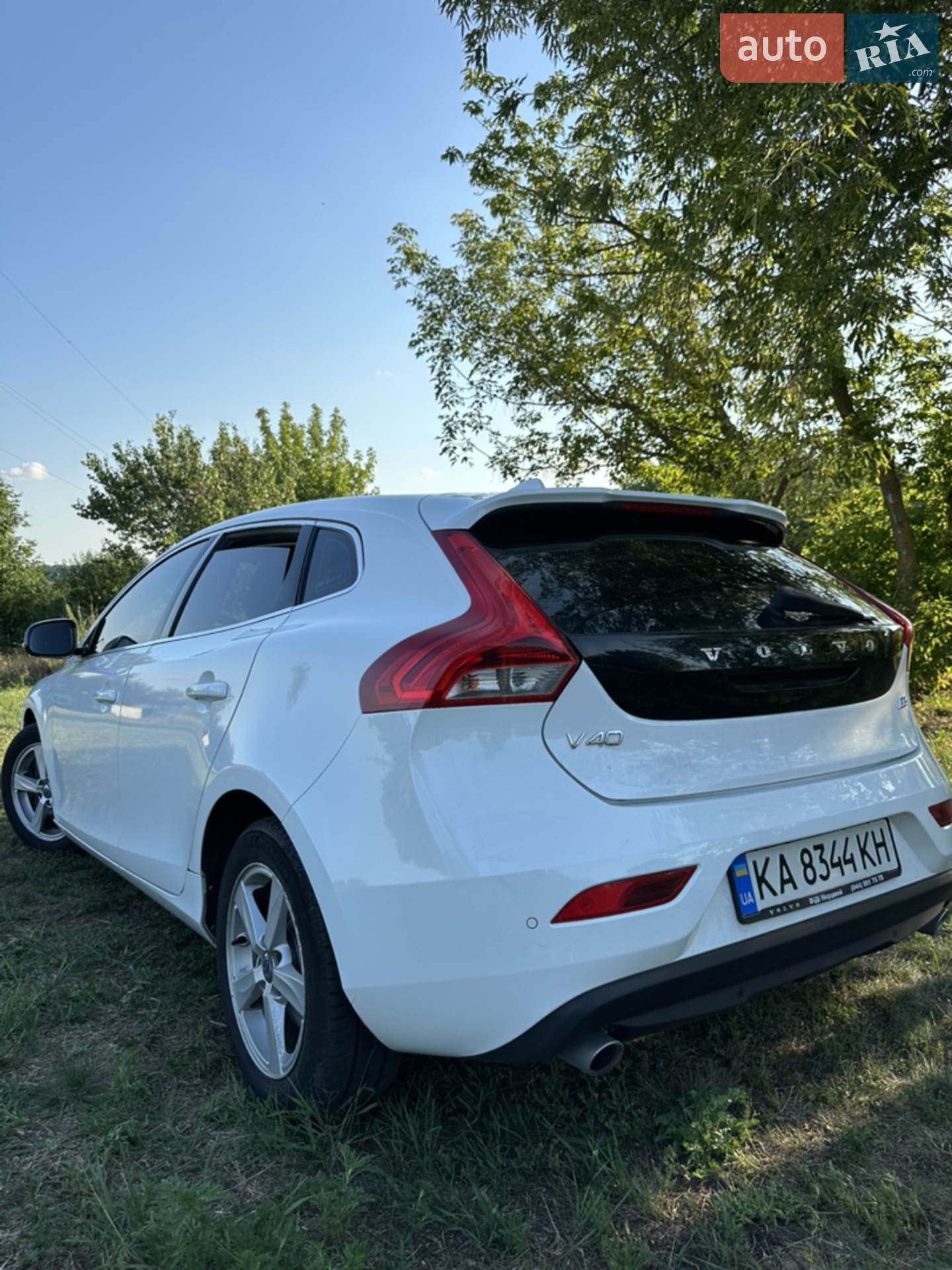 Volvo V40 2014 VIN YV1MV5150E2132470 фото оголошення 2 з 29