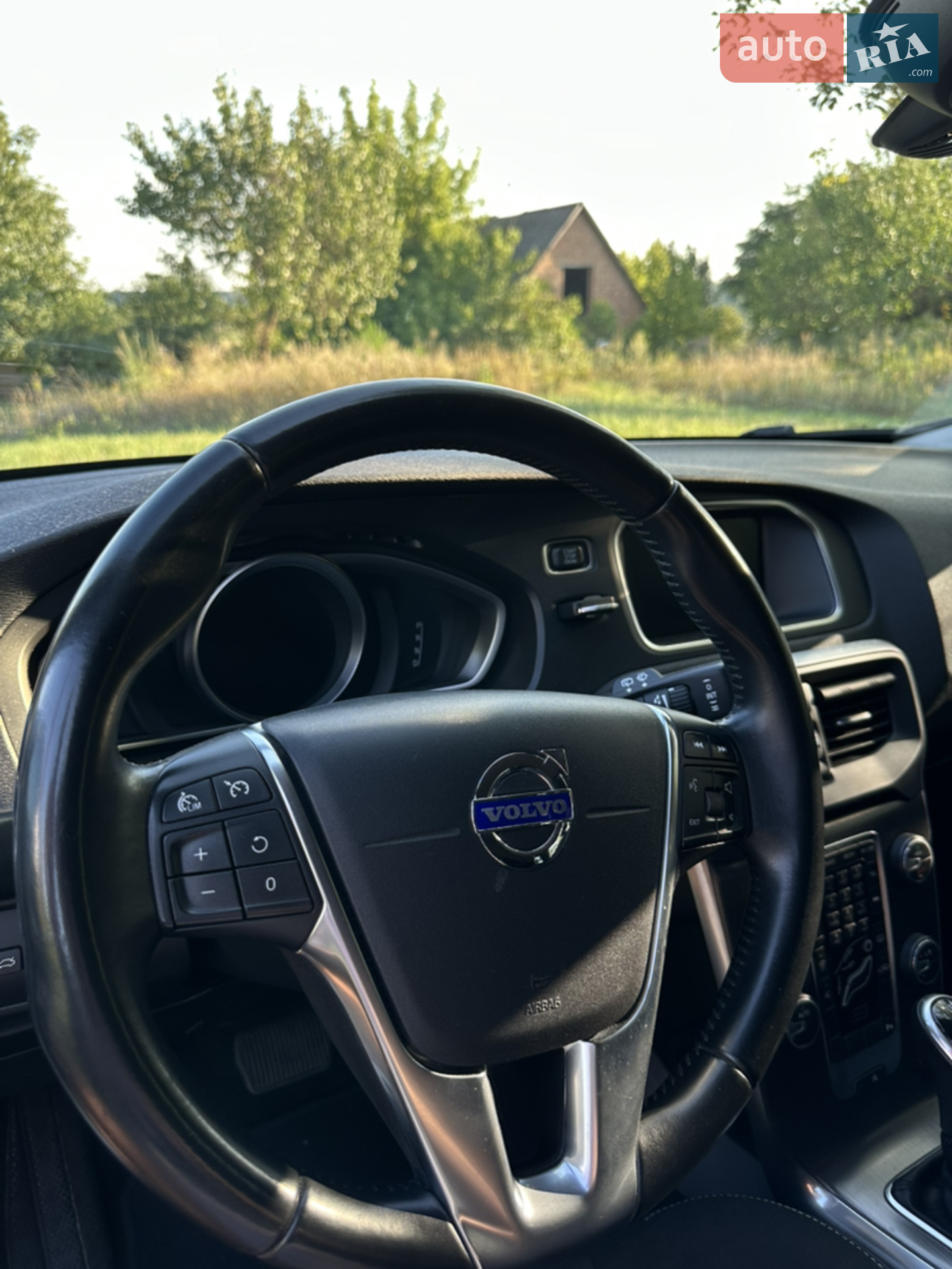 Volvo V40 2014 VIN YV1MV5150E2132470 фото оголошення 13 з 29