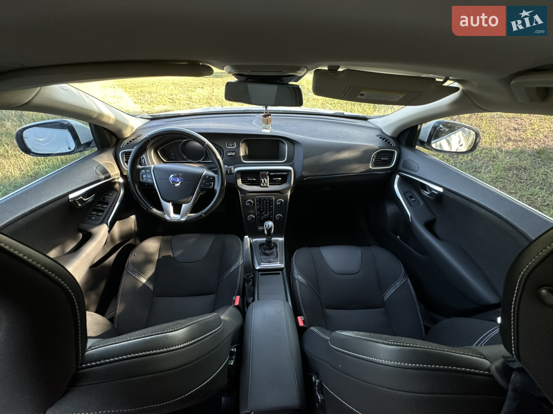 Volvo V40 2014 VIN YV1MV5150E2132470 фото оголошення 24 з 29